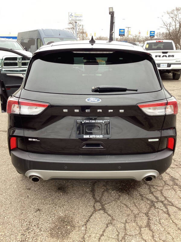 2020 Ford Escape SEL