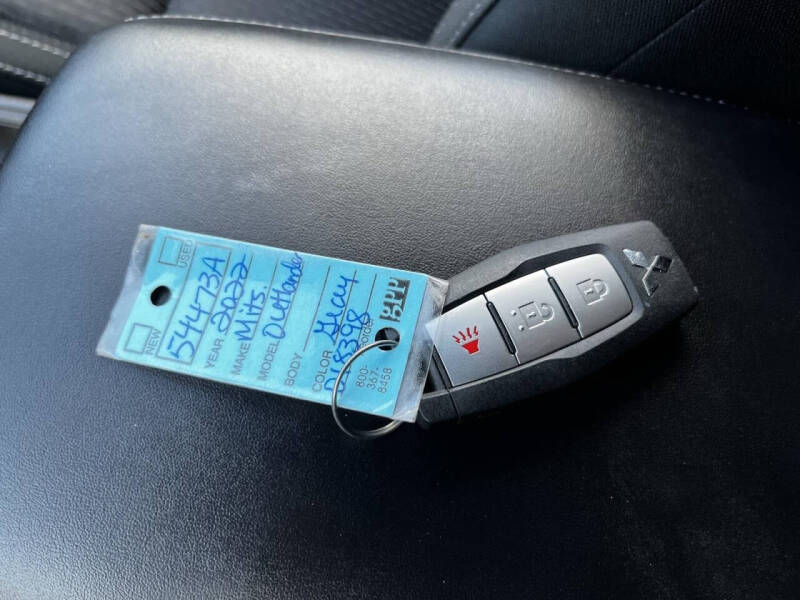 2022 Mitsubishi Outlander ES