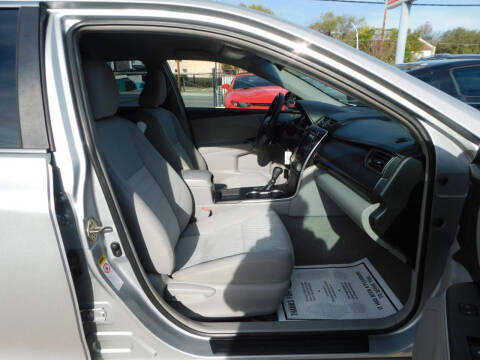 2016 Toyota Camry LE