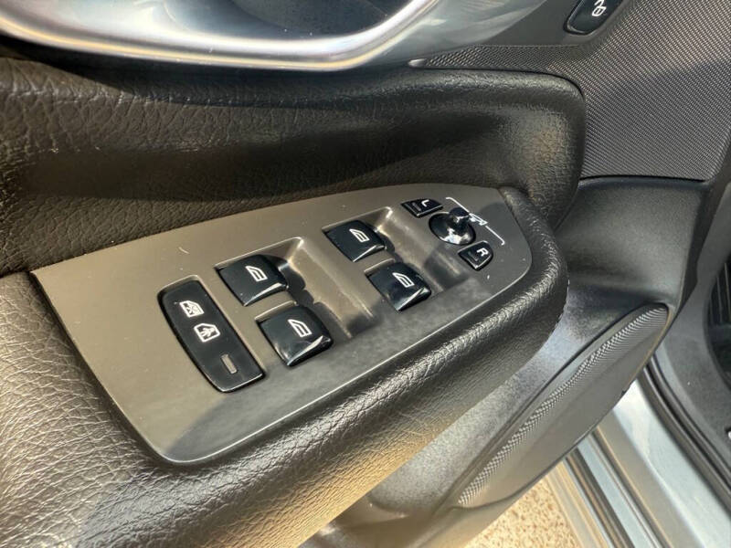 2018 Volvo XC90 T5 Momentum 7-Passenger