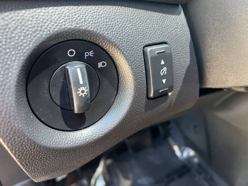 2011 Ford Fiesta SES