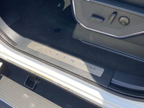 2024 Ford F-450 Super Duty Platinum