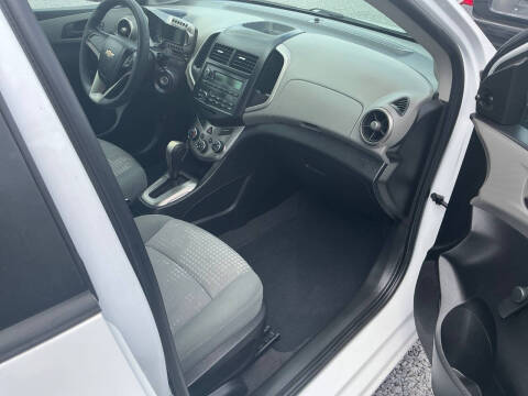 2016 Chevrolet Sonic LS Auto