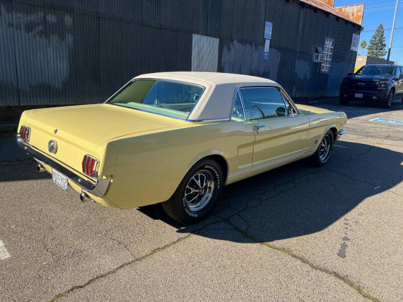 1965 Ford Mustang