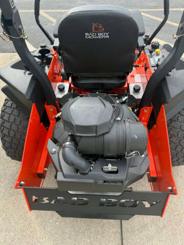 2026 Bad Boy Mowers ROGUE 72"