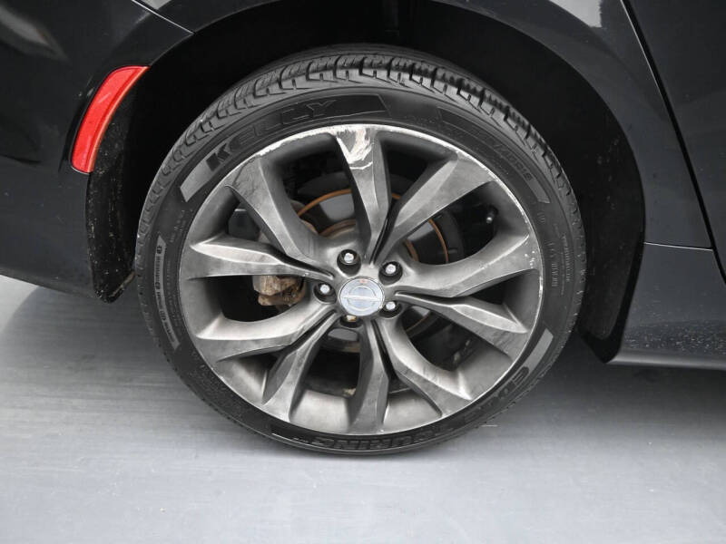 2016 Chrysler 200 C