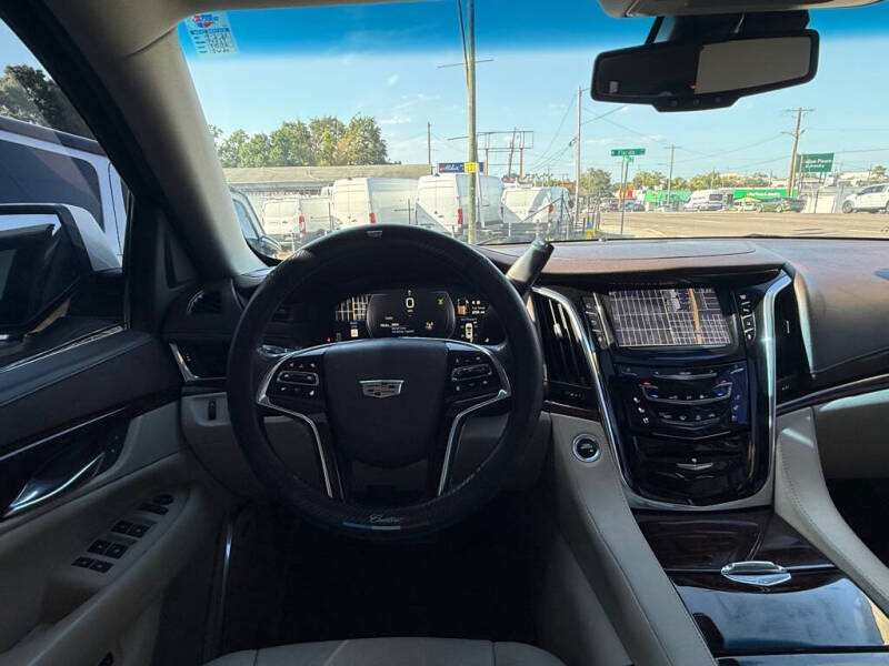 2015 Cadillac Escalade Luxury