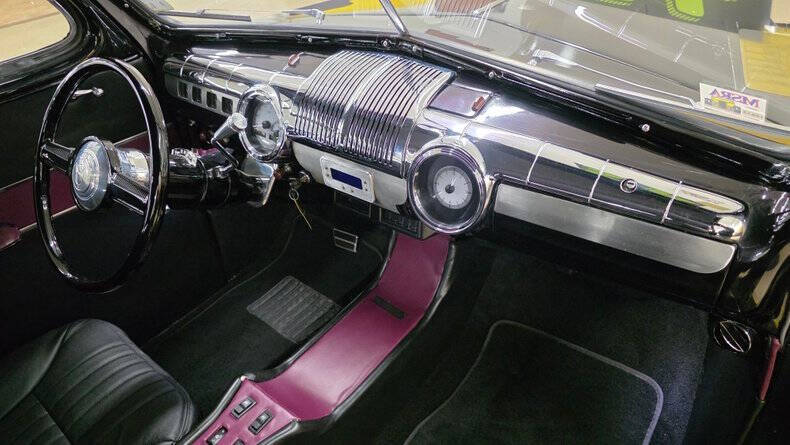 1942 Ford Super Deluxe