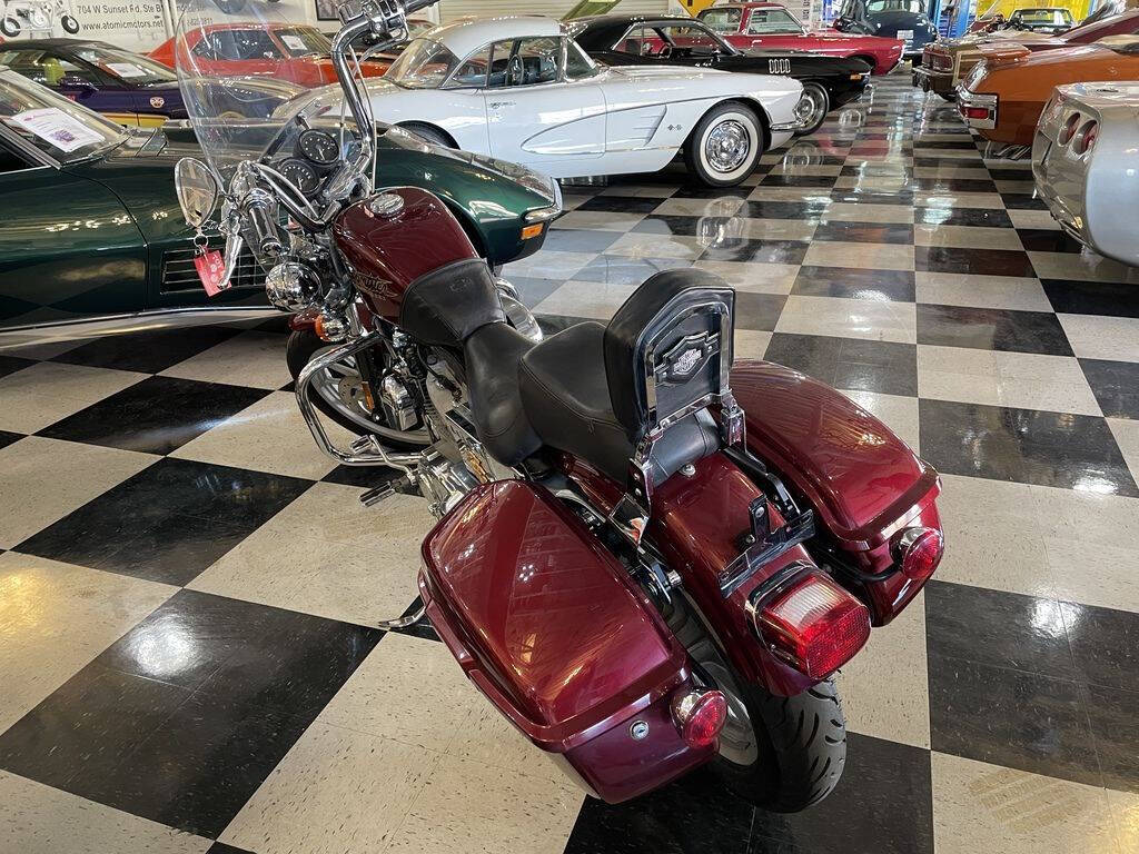 2001 Harley-Davidson® XL883C - Sportster® Custo 8