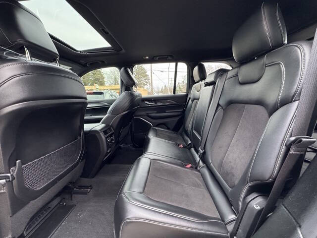 2022 Jeep Grand Cherokee Altitude