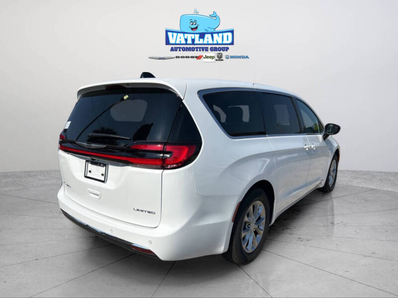 2026 Chrysler Pacifica Limited