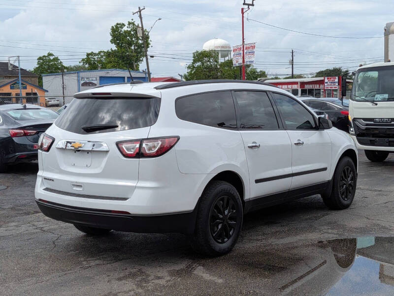 2017 Chevrolet Traverse LS
