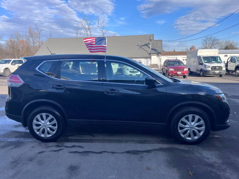 2016 Nissan Rogue S's photo