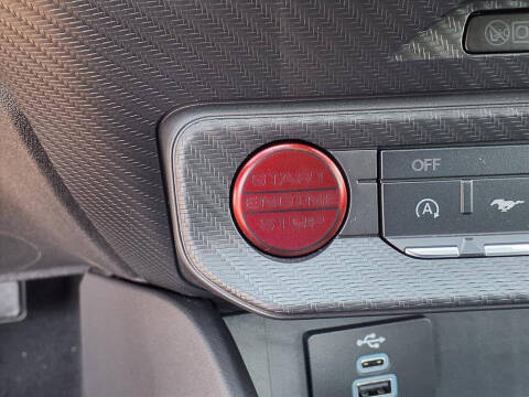 2025 Ford Mustang EcoBoost