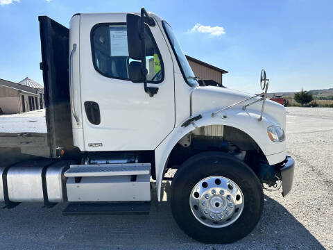 2012 Freightliner M2 106