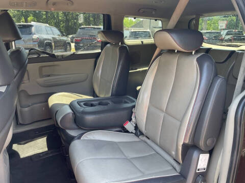 2017 Kia Sedona LX