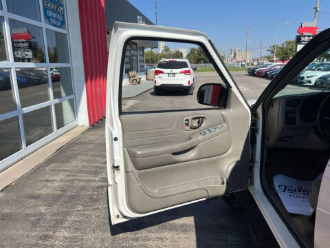 2004 Chevrolet Blazer LS