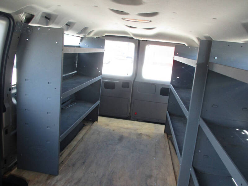 2011 Ford E-Series E-150 XLT
