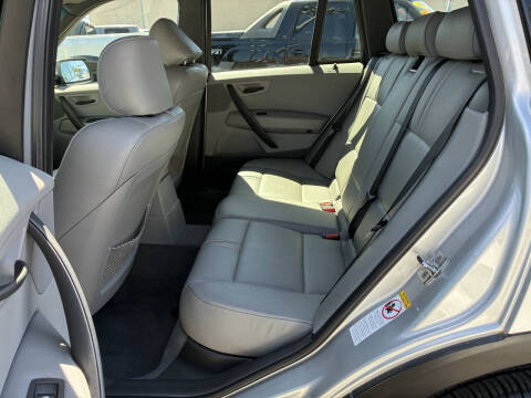 2004 BMW X3 3.0i