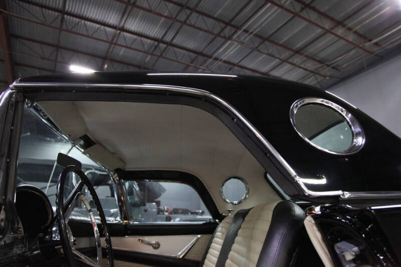 1957 Ford Thunderbird