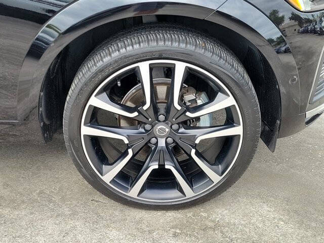 2023 Volvo XC60 B5 Ultimate Bright Theme