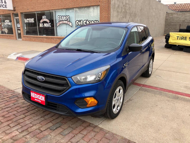 2019 Ford Escape S's photo