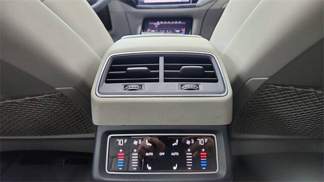 2024 Audi Q8 Sportback e-tron quattro Prestige S line