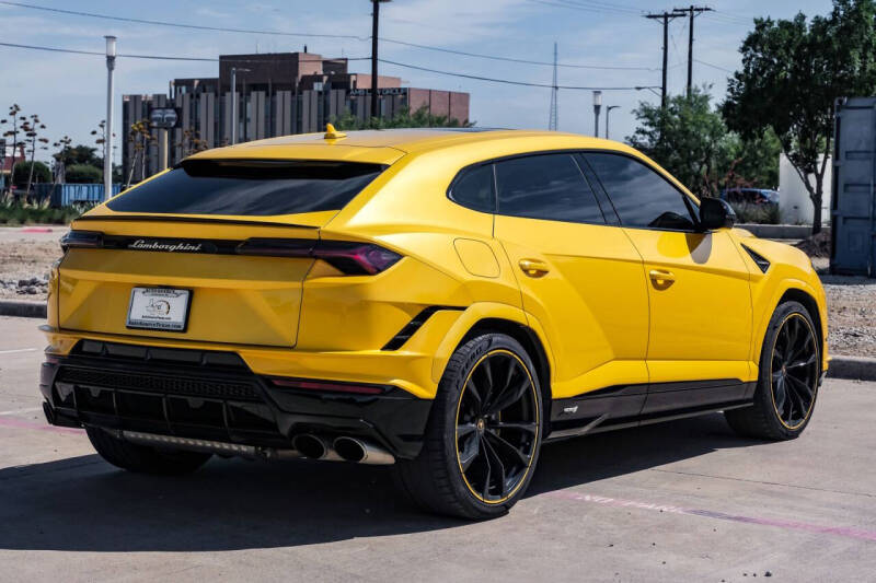 2024 Lamborghini Urus S