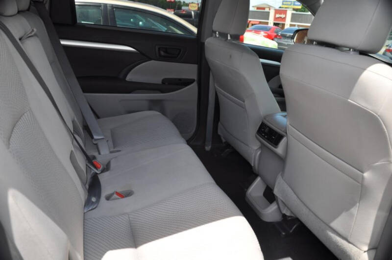 2017 Toyota Highlander LE