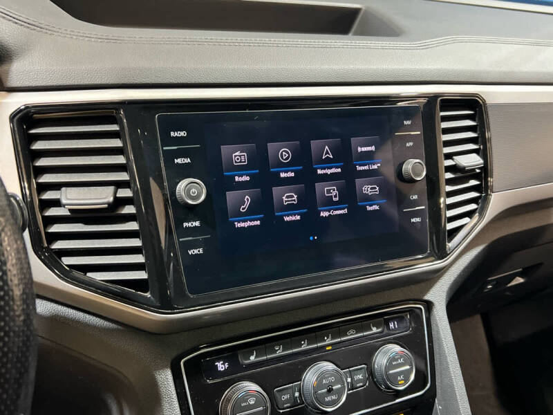 2020 Volkswagen Atlas Cross Sport V6 SEL R-Line 4Motion