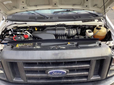 2010 Ford E-Series E-350 SD