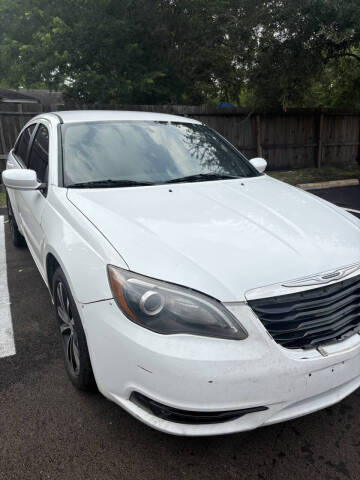 2013 Chrysler 200 Touring
