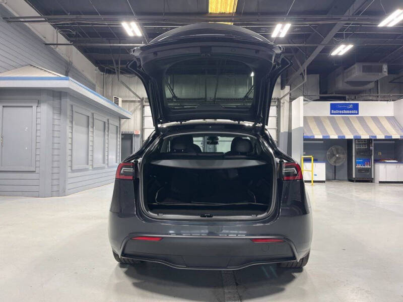 2025 Tesla Model Y Performance