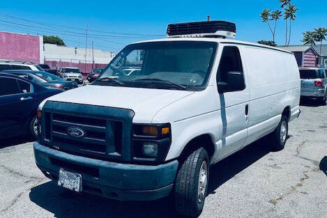 2013 Ford E-Series Econoline Van Commercial's photo