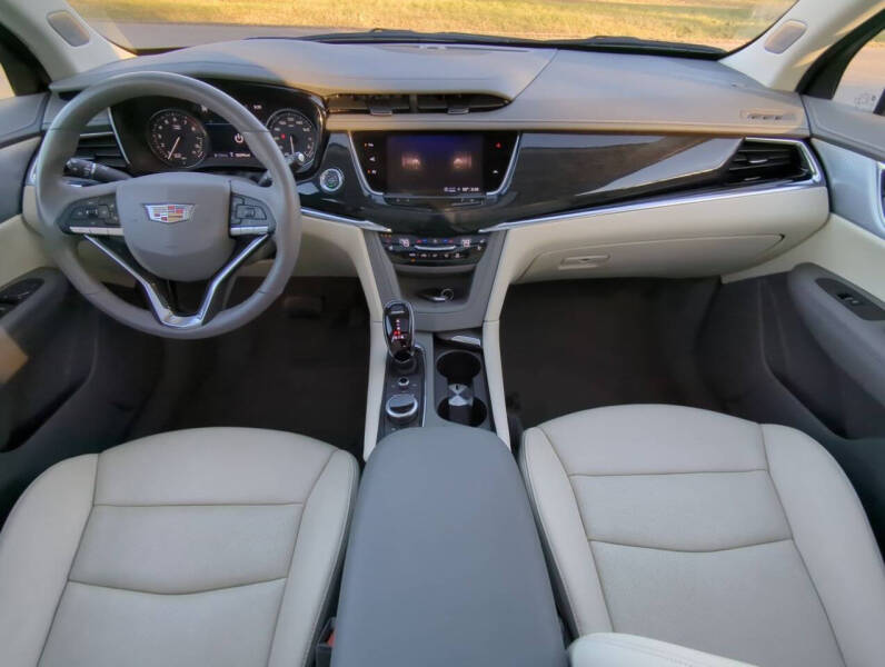 2023 Cadillac XT6 Premium Luxury