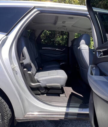 2020 Buick Enclave Essence