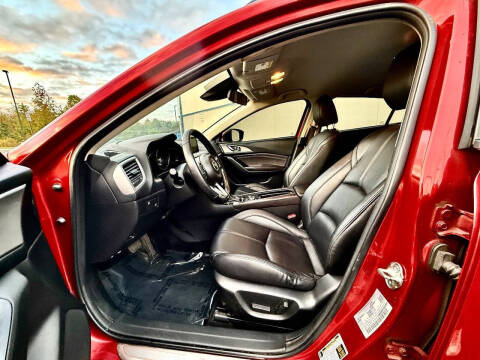 2018 Mazda MAZDA3 Touring