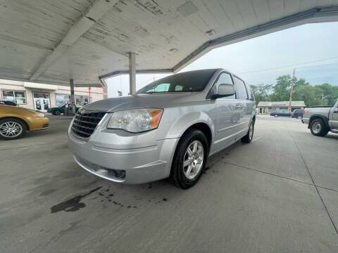 2008 Chrysler Town and Country for sale at JE Auto Sales LLC in Indianapolis IN