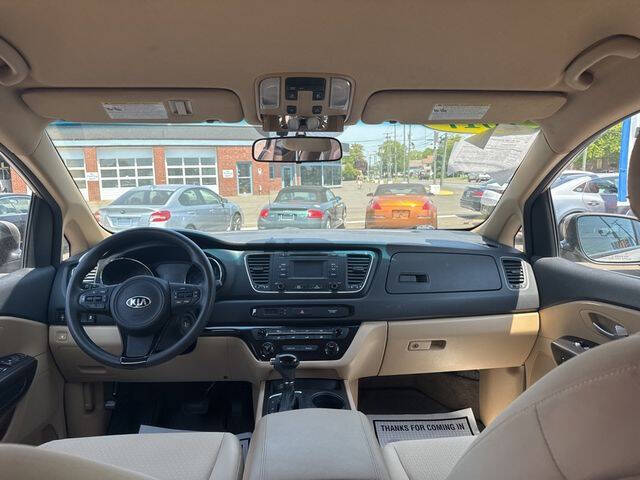 2017 Kia Sedona LX