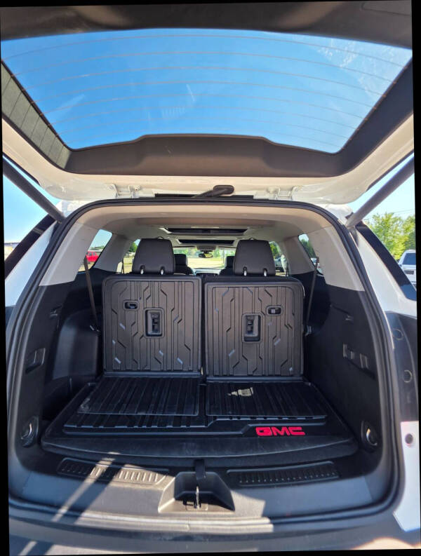 2023 GMC Acadia AT4