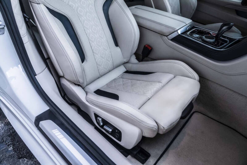2020 BMW M8