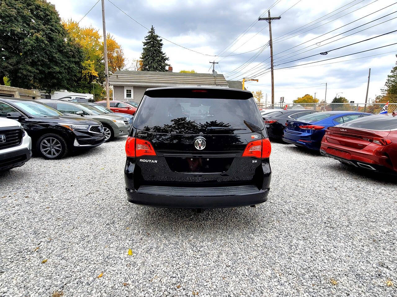 2013 Volkswagen Routan for sale at Statewide Auto LLC in Akron, OH