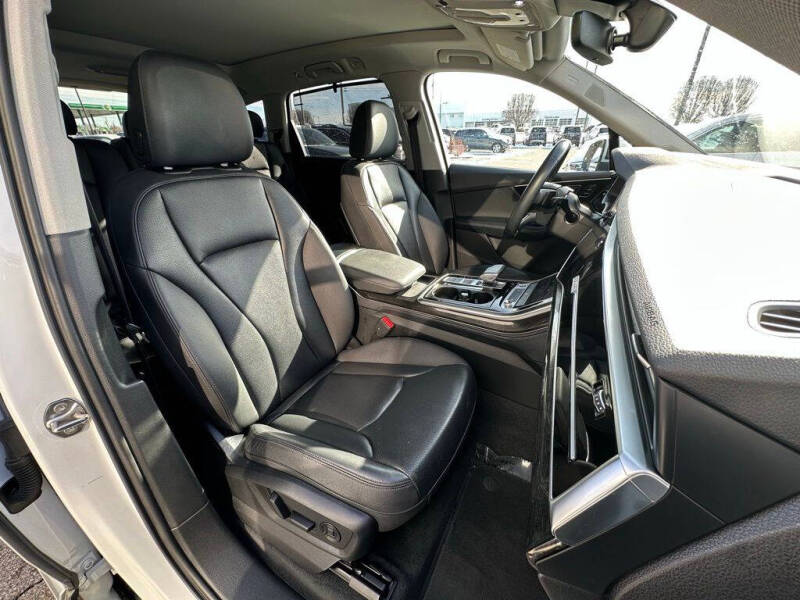 2022 Audi Q7 quattro Premium Plus 55 TFSI