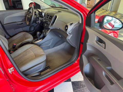 2015 Chevrolet Sonic LT Auto