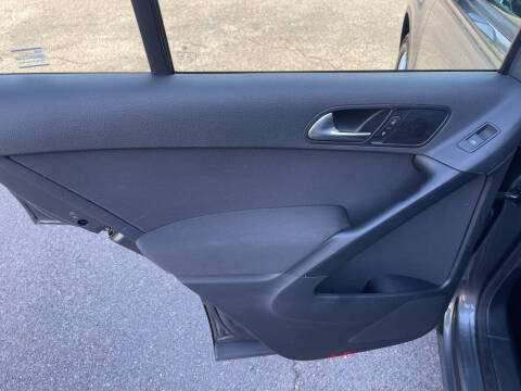 2015 Volkswagen Tiguan S 4Motion