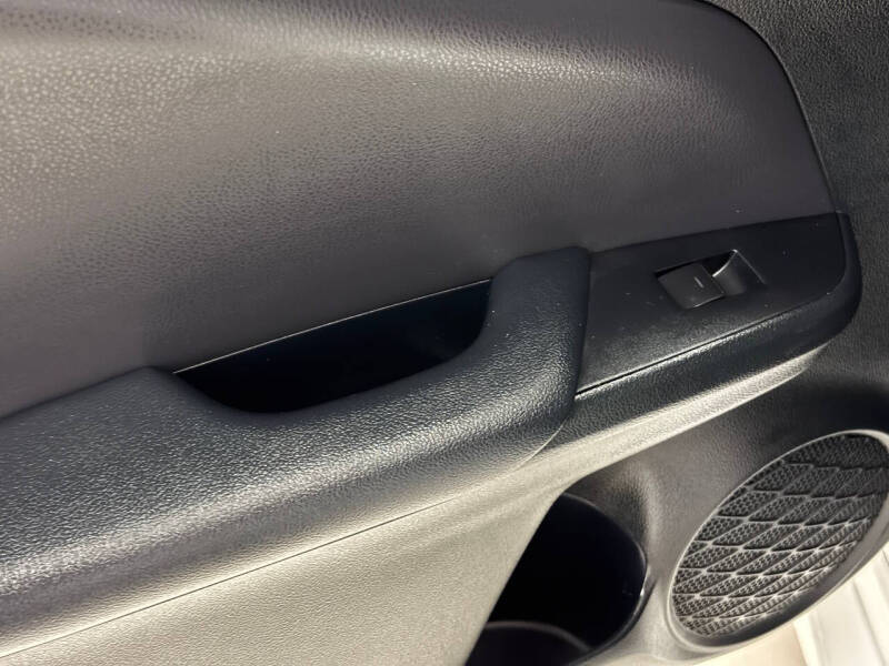 2019 Toyota Prius L Eco