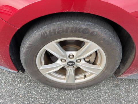 2021 Ford Mustang EcoBoost