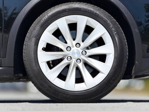 2019 Tesla Model X Standard Range