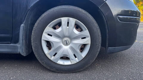 2011 Nissan Versa 1.8 S