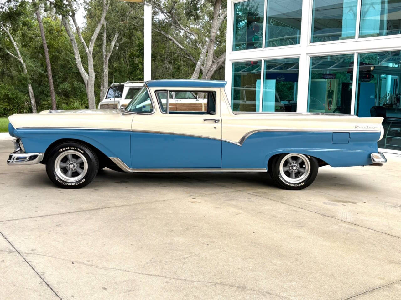 1957 Ford Ranchero 9